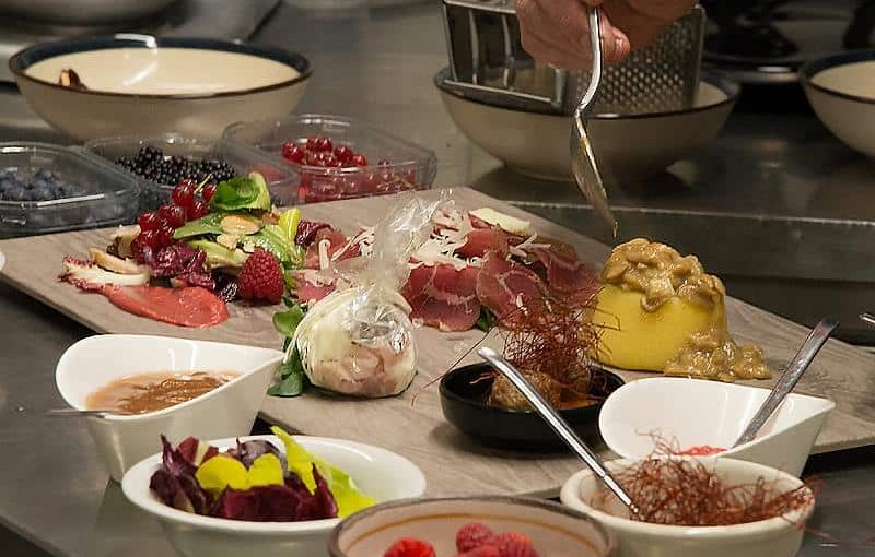 52161698_2225277334393375_1931487036854763520_n