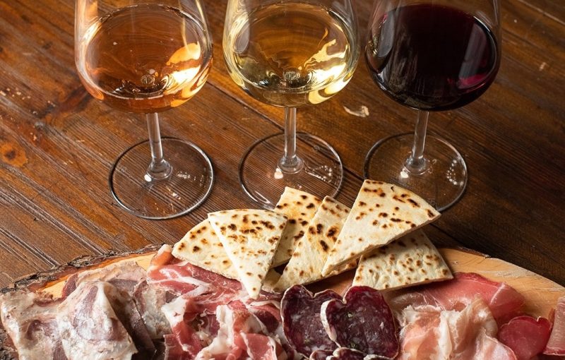 e-bike-tour-rimini-degustazione-vino