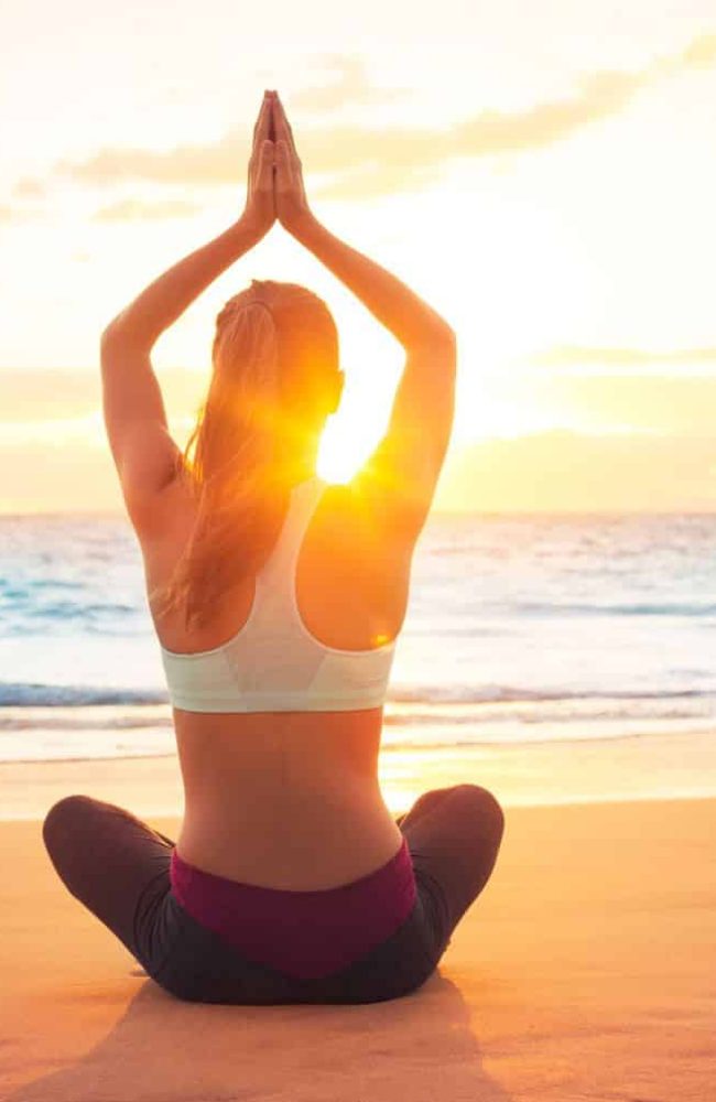 yoga-spiaggia-rimini-alba